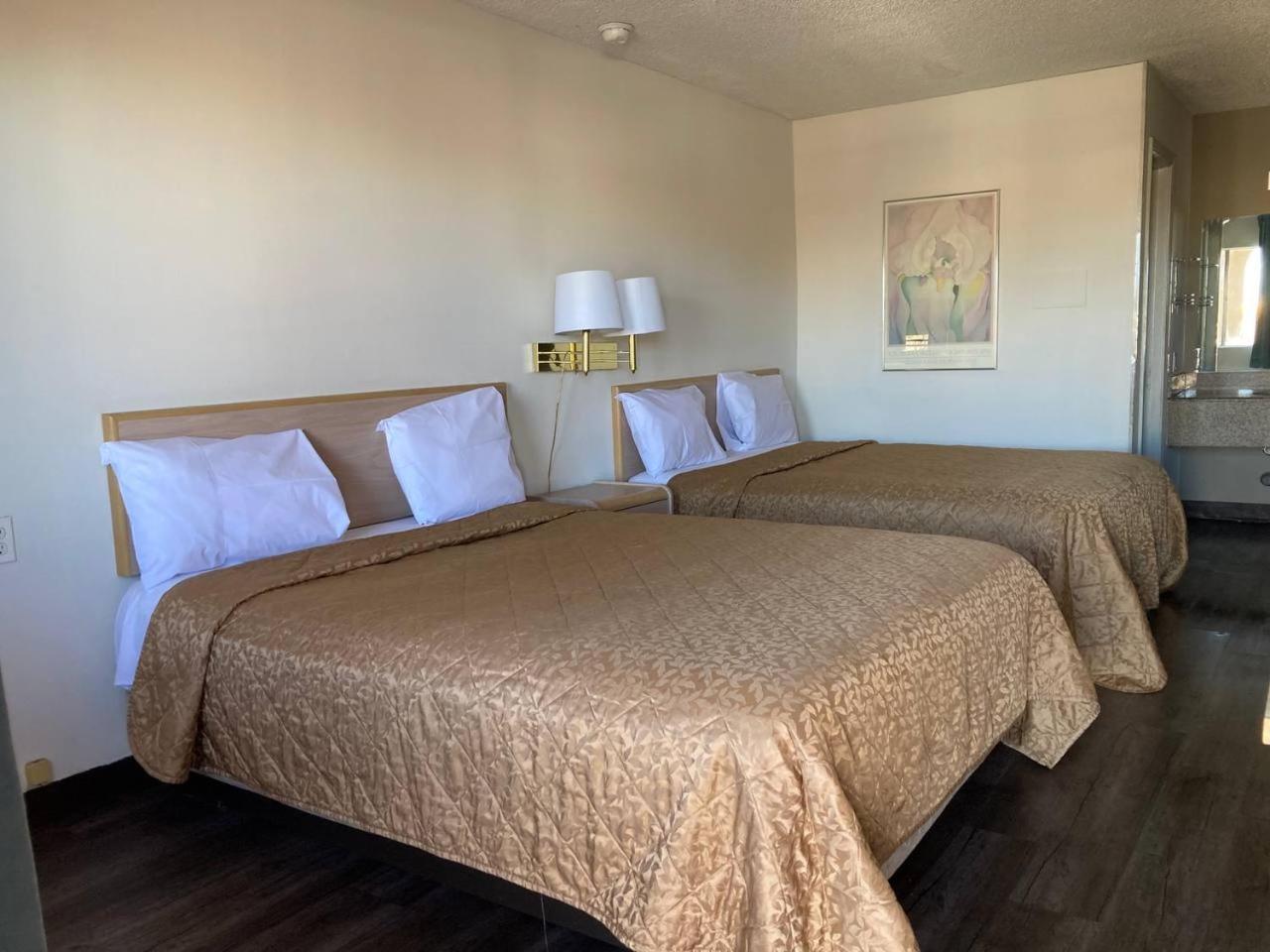 Tree Inn & Suites Albuquerque Bagian luar foto